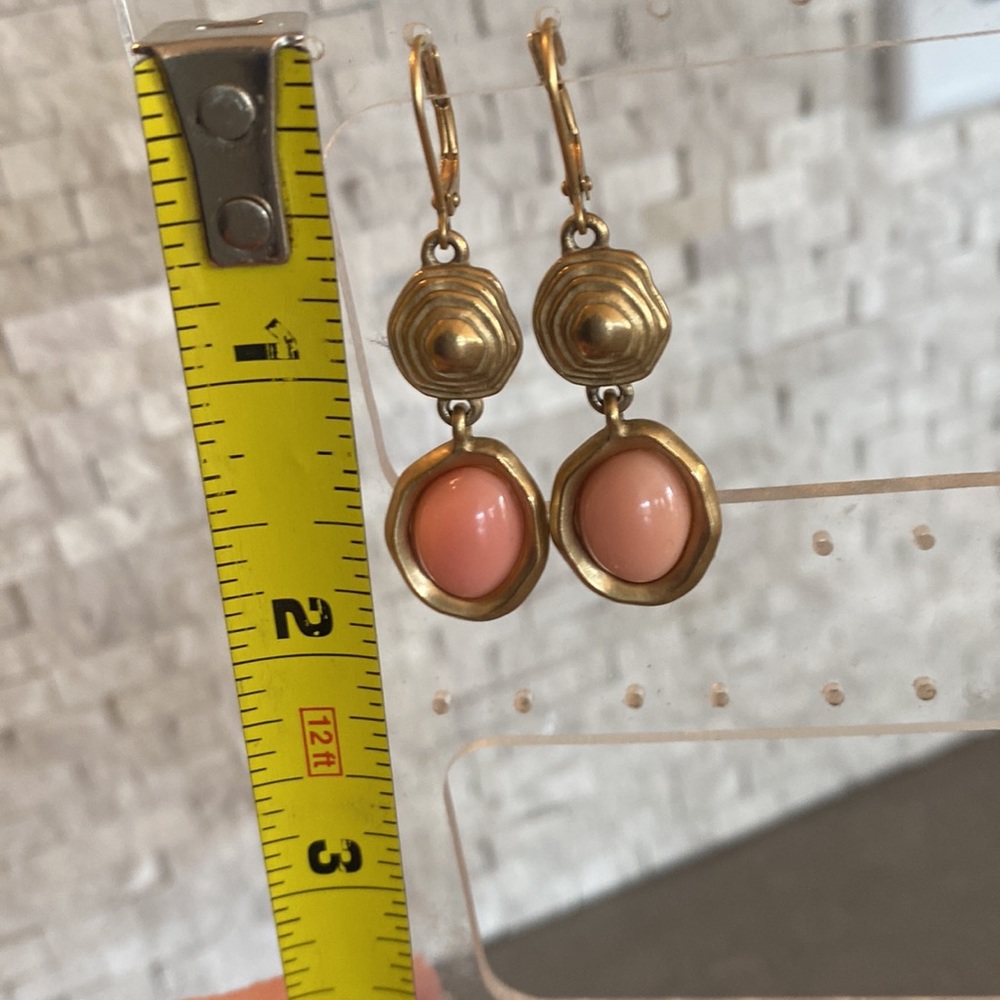 T Tahari Earrings Gold-toned with Seashells and Peach